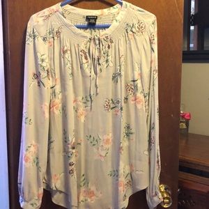 Size 1 floral Torrid top